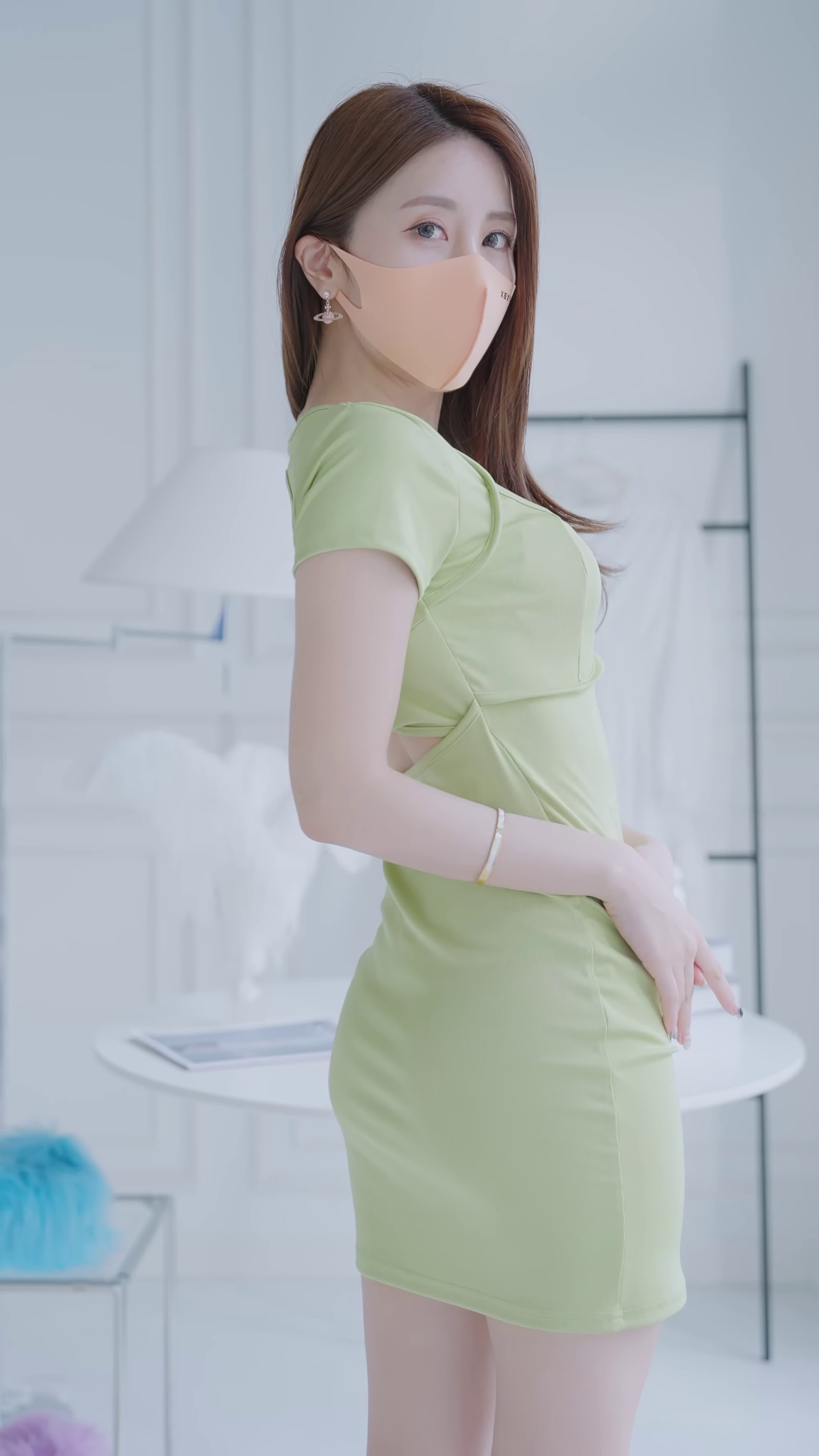 frame_26.jpg