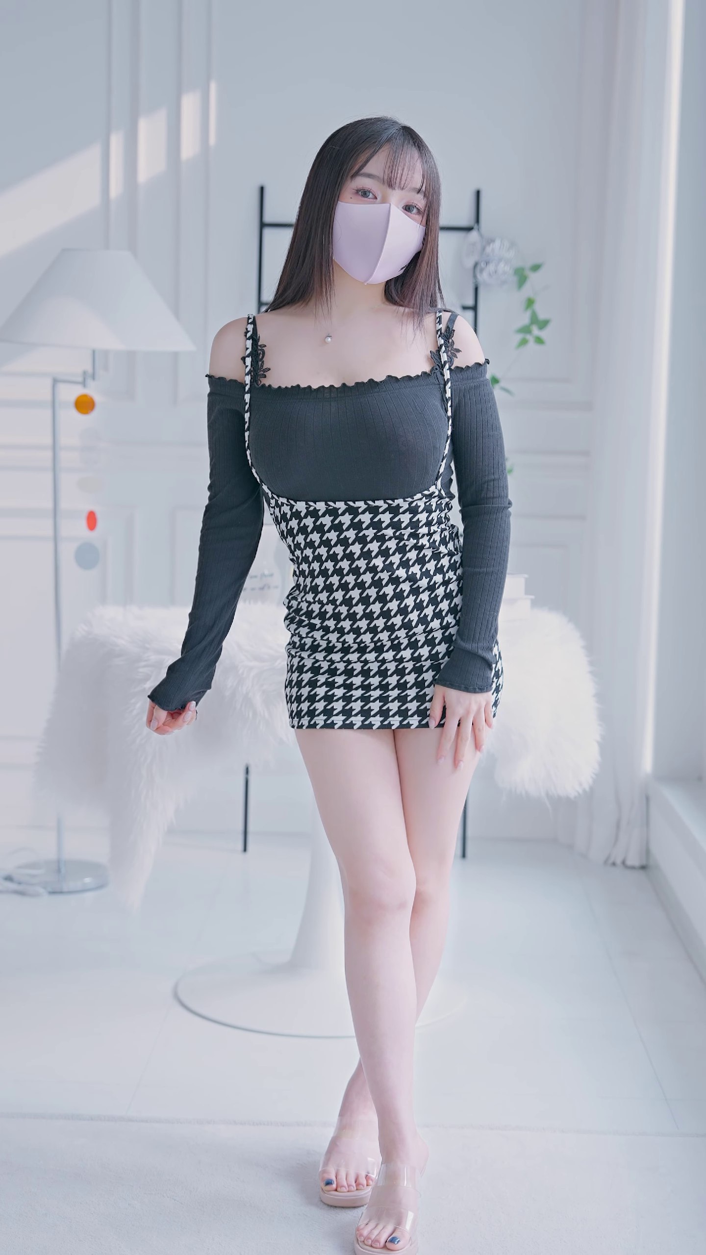 frame_10.jpg
